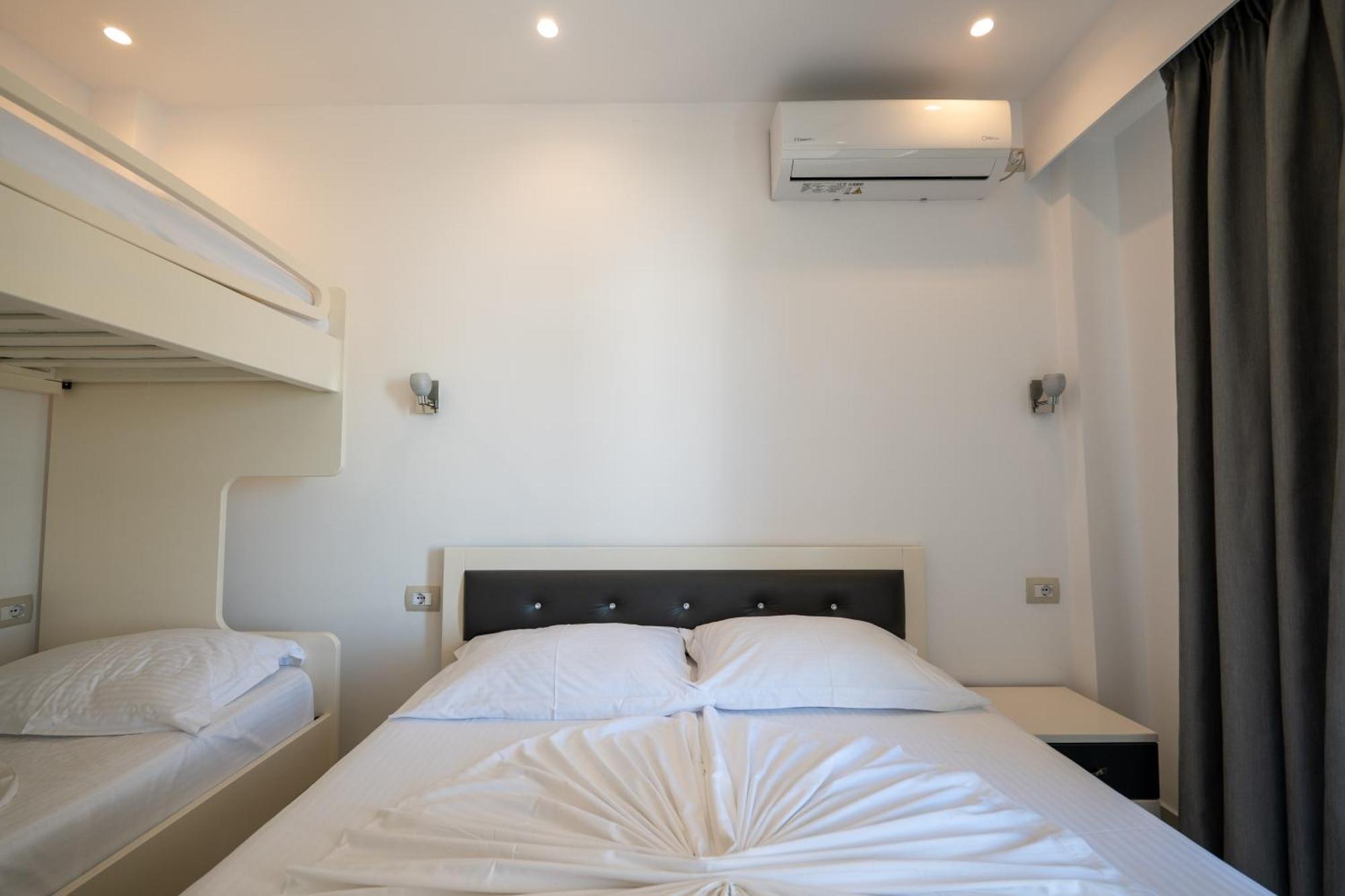 Apartments Mario คซามิล ภายนอก รูปภาพ